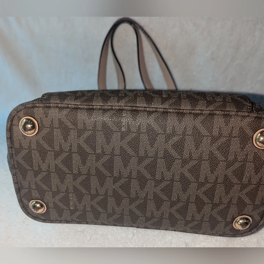 Michael Kors jet set tote bag. - Picture 7 of 15